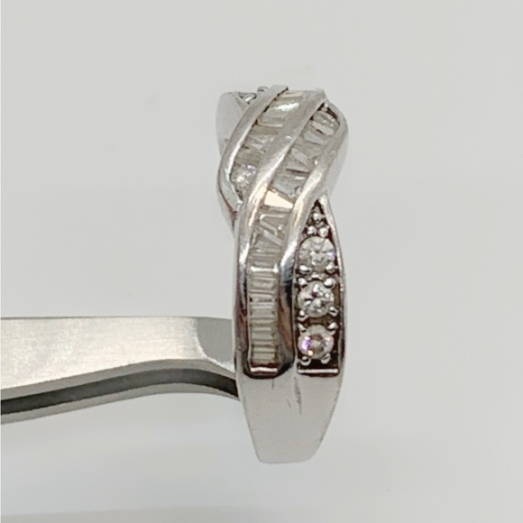 Sterling Silver Baguette and Round CZ Ring Size 8 - Picture 4 of 8